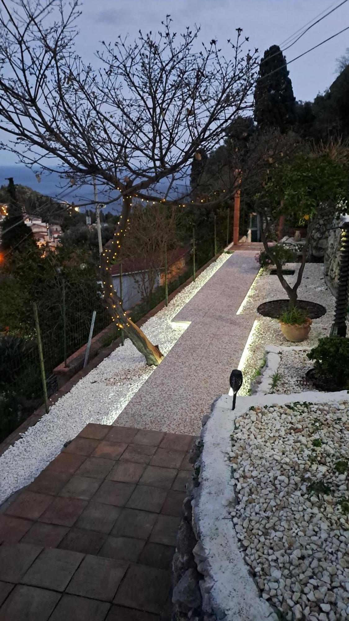 Villa Johnny And Mary'S House Breathtaking View Таормина Номер фото